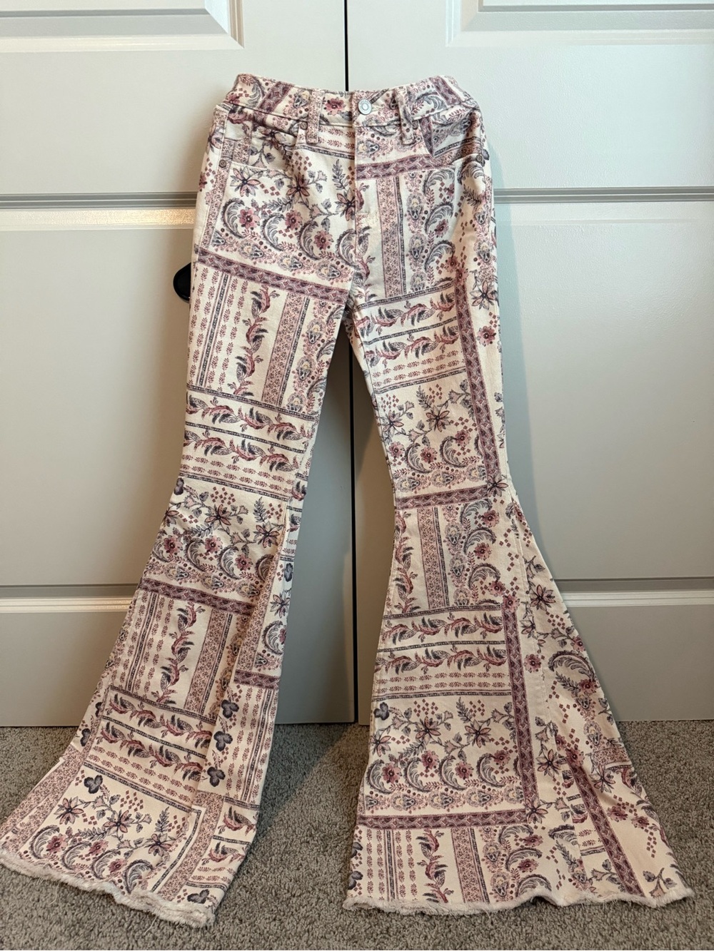 NWT Shyanne JEANS size 26x34